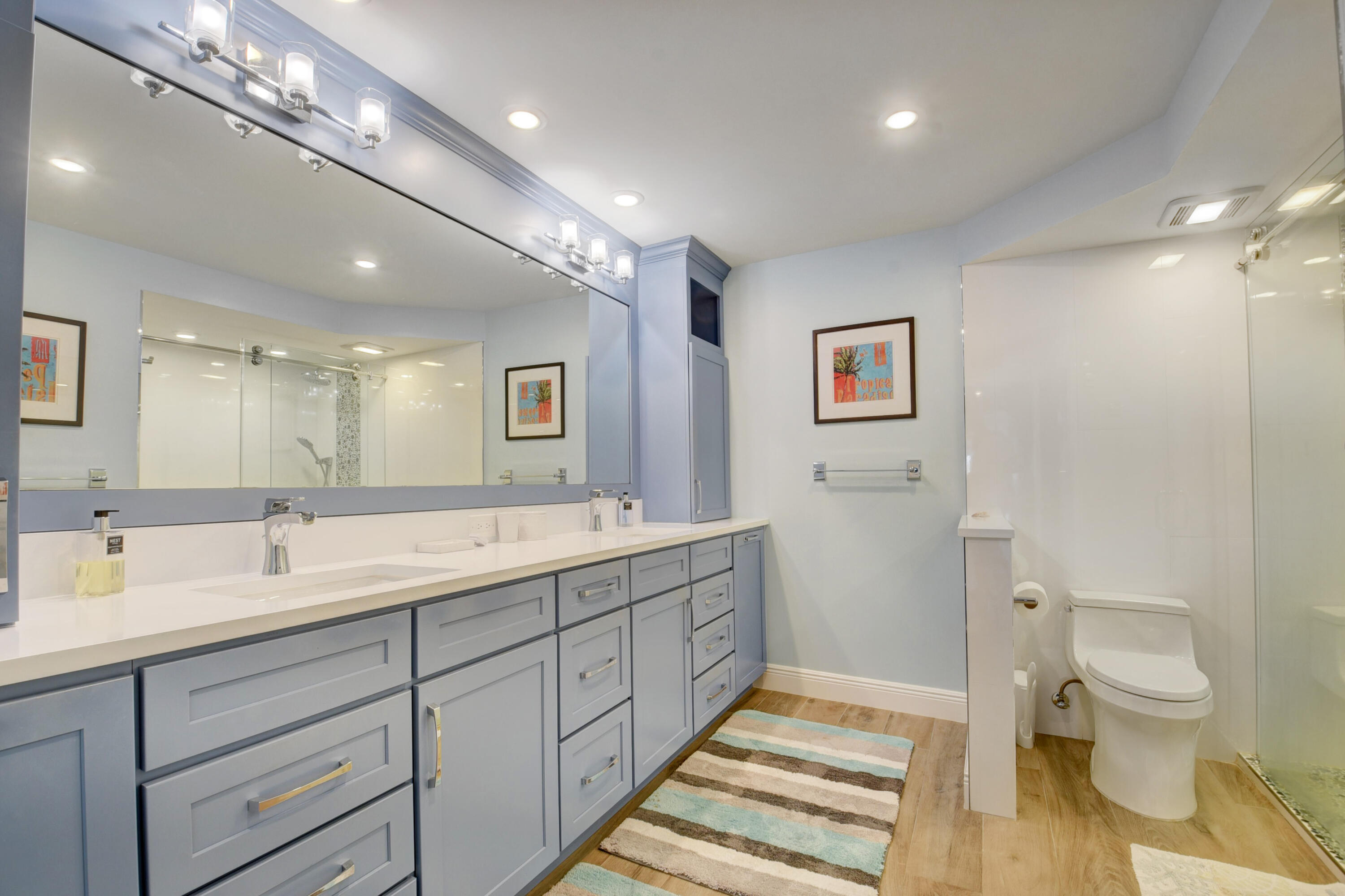 2066 North Ocean Boulevard, Unit 14SW Boca Raton, FL 33431 - Photo 27 of 43 primary bath