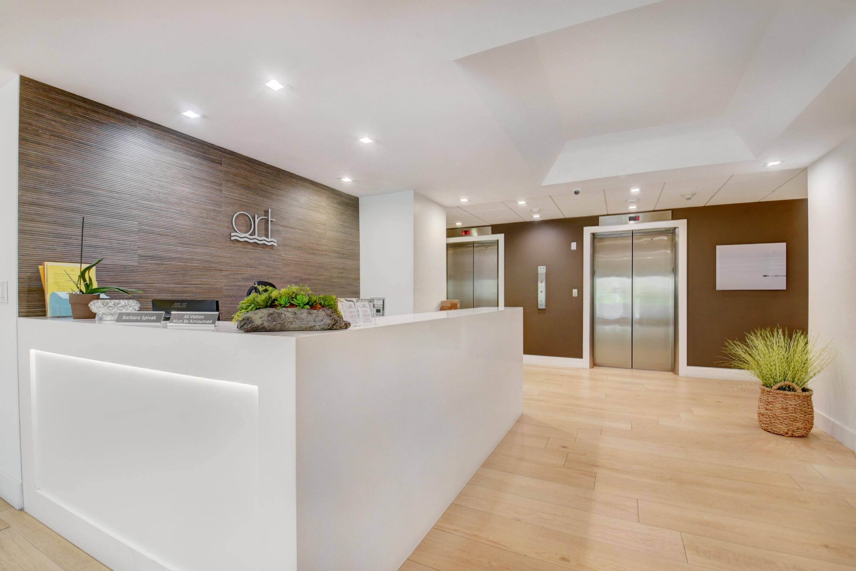 2066 North Ocean Boulevard, Unit 14SW Boca Raton, FL 33431 - Photo 36 of 43 lobby