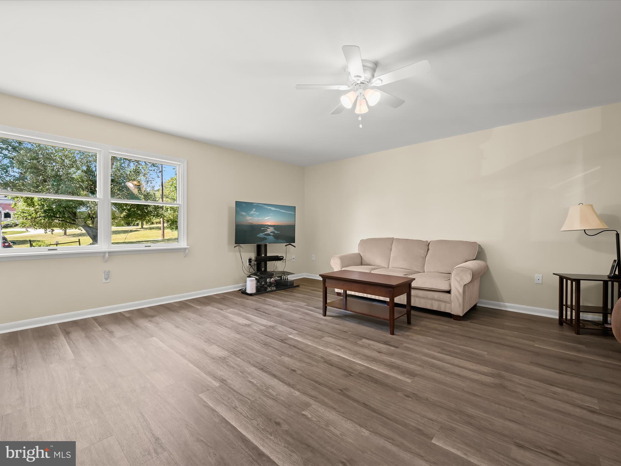 15225 Barnesville Road Boyds, MD 20841 - Photo 12 of 44 Primary Bedroom