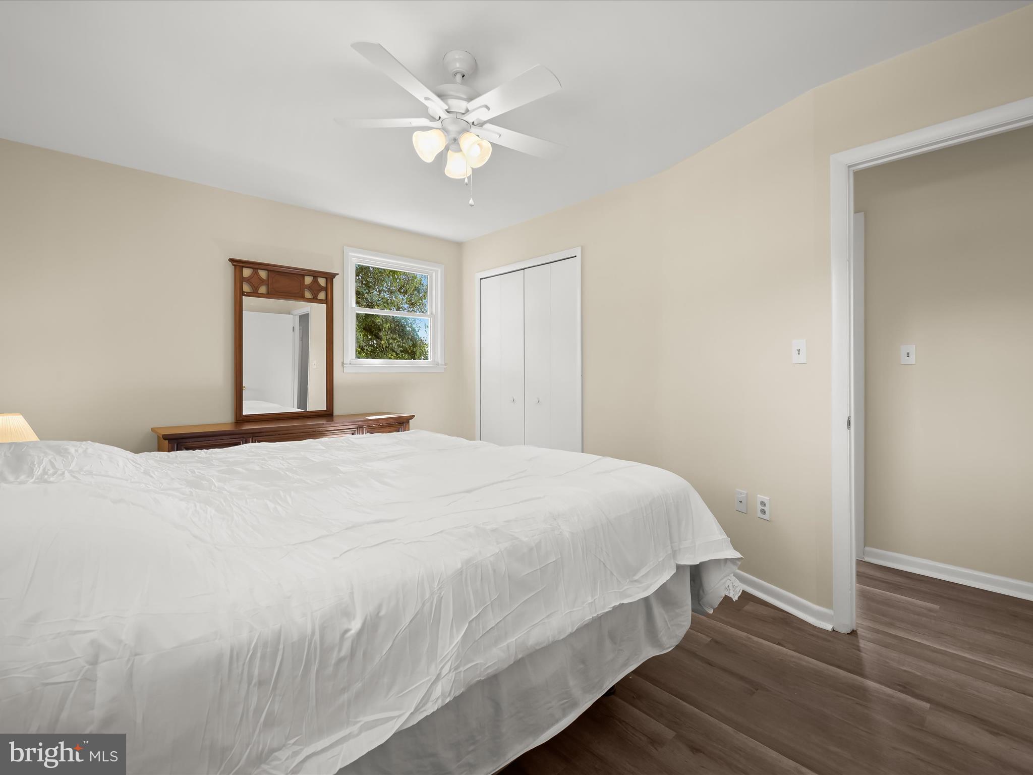 15225 Barnesville Road Boyds, MD 20841 - Photo 17 of 44 Bedroom