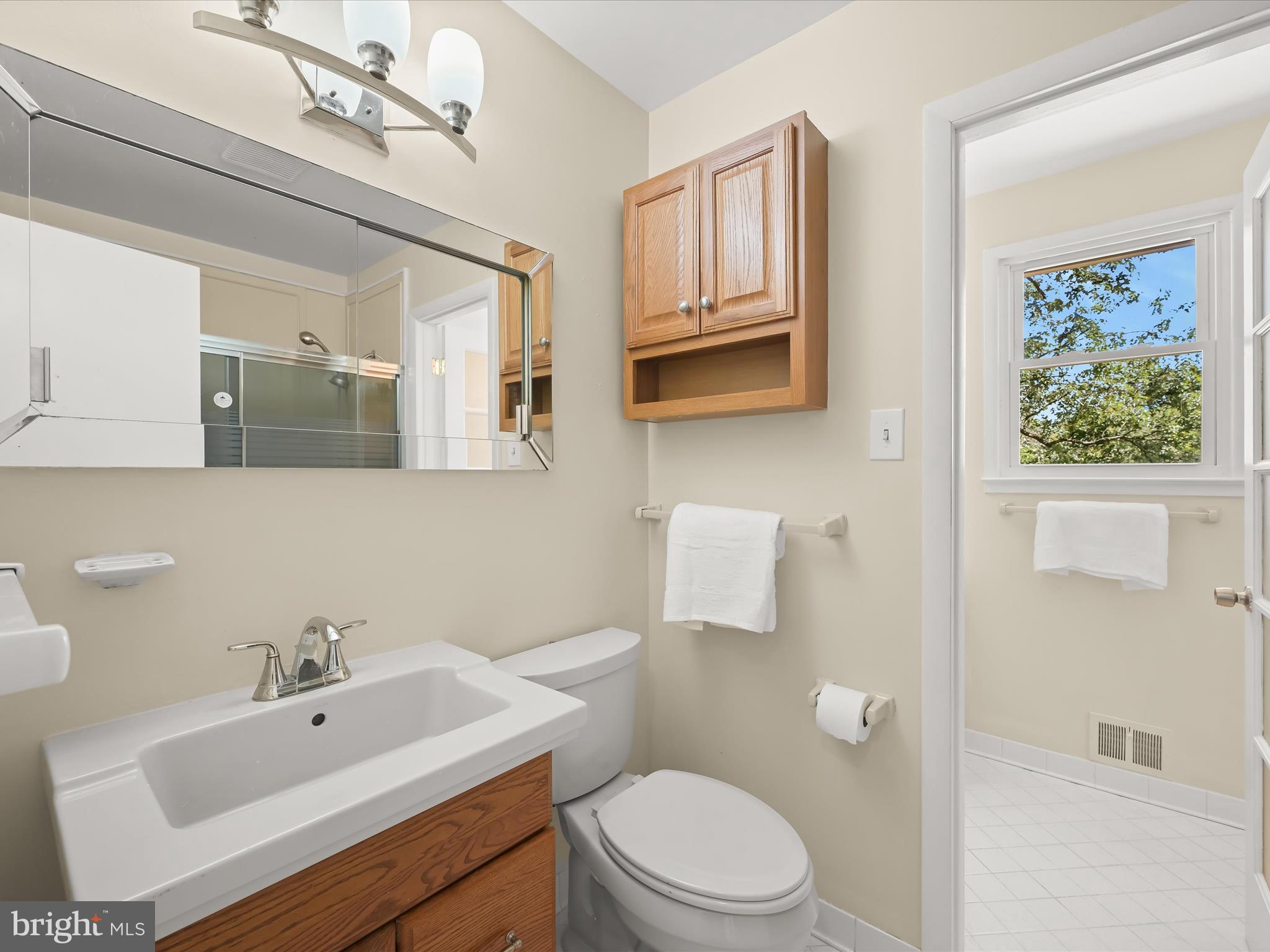 15225 Barnesville Road Boyds, MD 20841 - Photo 25 of 44 Full Bath (Half Bath Access)