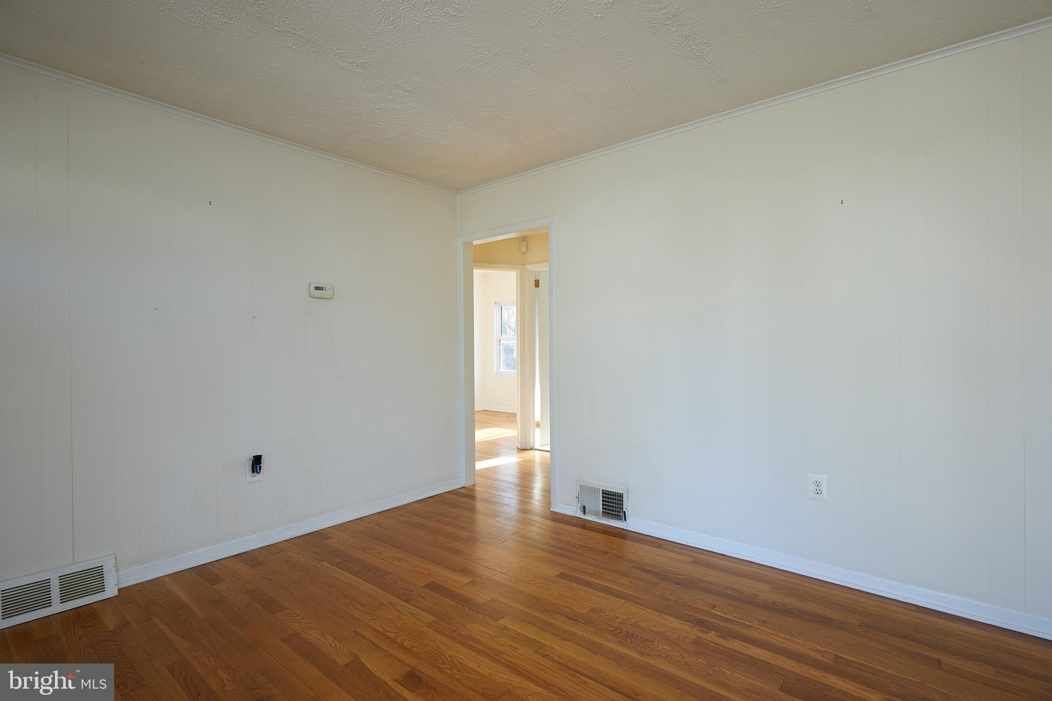 4506 Gridley Road Silver Spring, MD 20906 - Photo 6 of 36