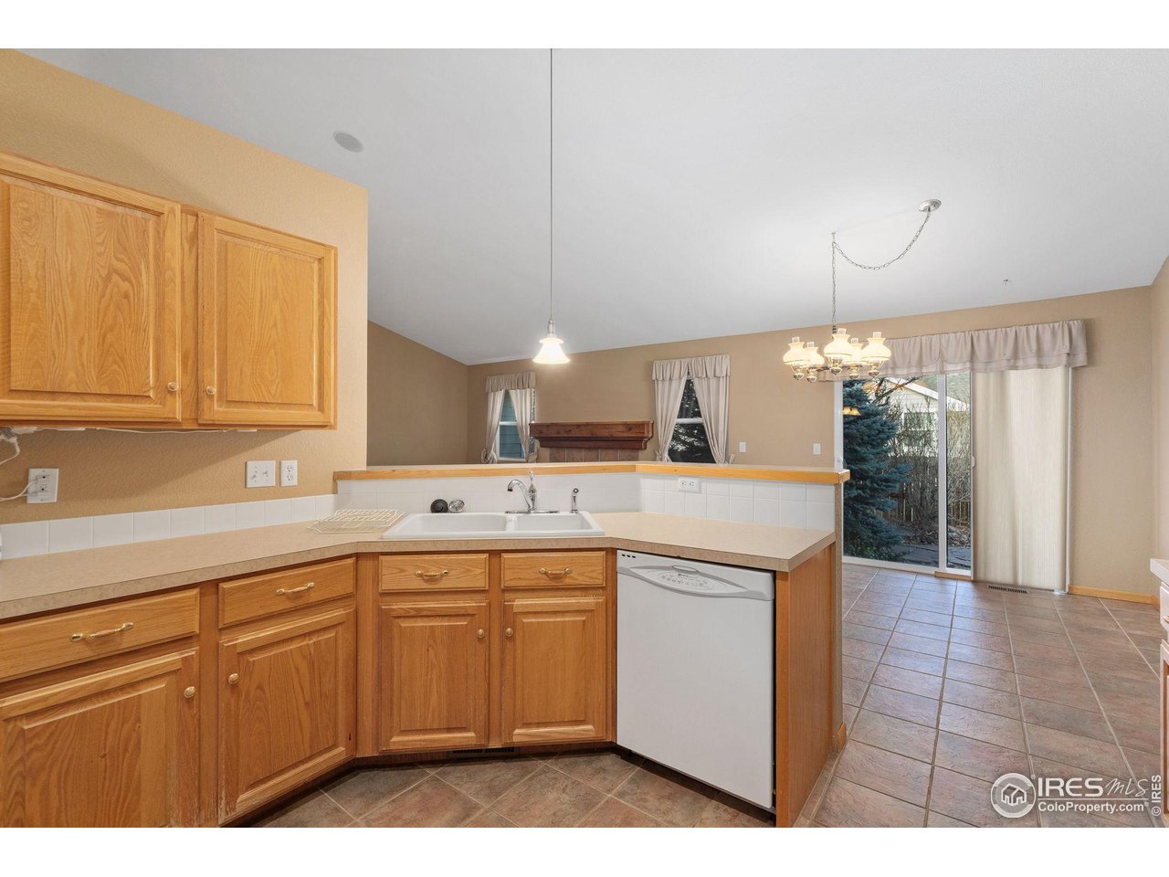 2656 Paddington Road Fort Collins, CO 80525 - Photo 13 of 50 Kitchen