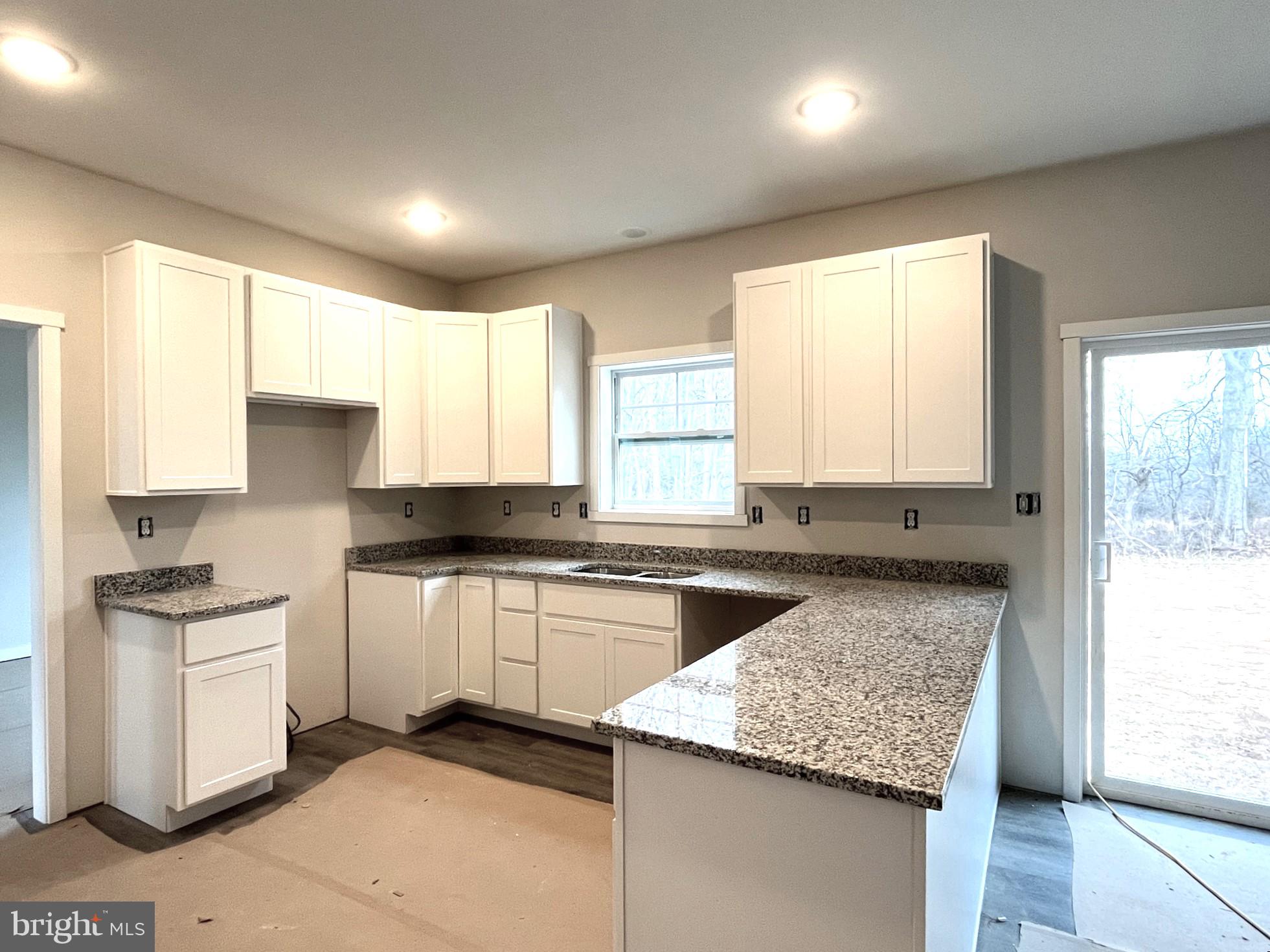 122 Bismark Road Inwood, WV 25428 - Photo 4 of 18 Kitchen w/ breakfast bar