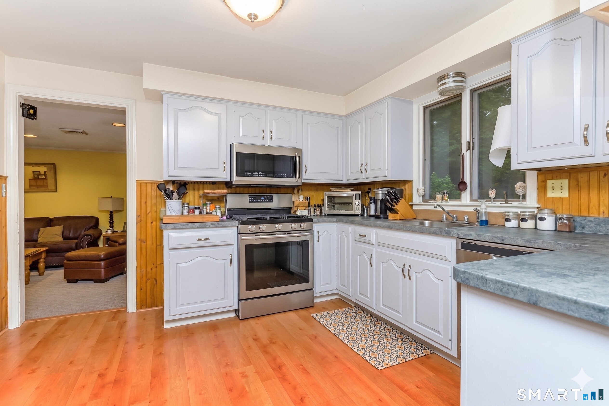 37 Country Ridge Drive Monroe, CT 06468 - Photo 6 of 26