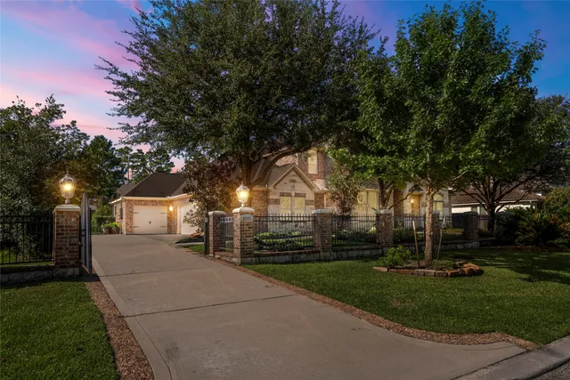 $1,295,000 | 6892 Lake Paloma Trail, Spring, TX 77389