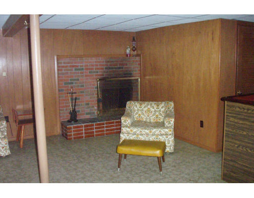 62 Pilgrim Road Lancaster, MA 01523 - Photo 11 of 13 Gallery Image 11
