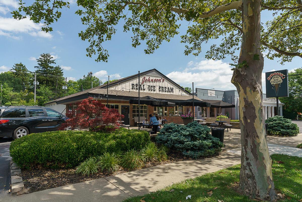 150 South Cassingham Road Columbus, OH 43209 - Photo 46 of 52 Johnstons ice cream