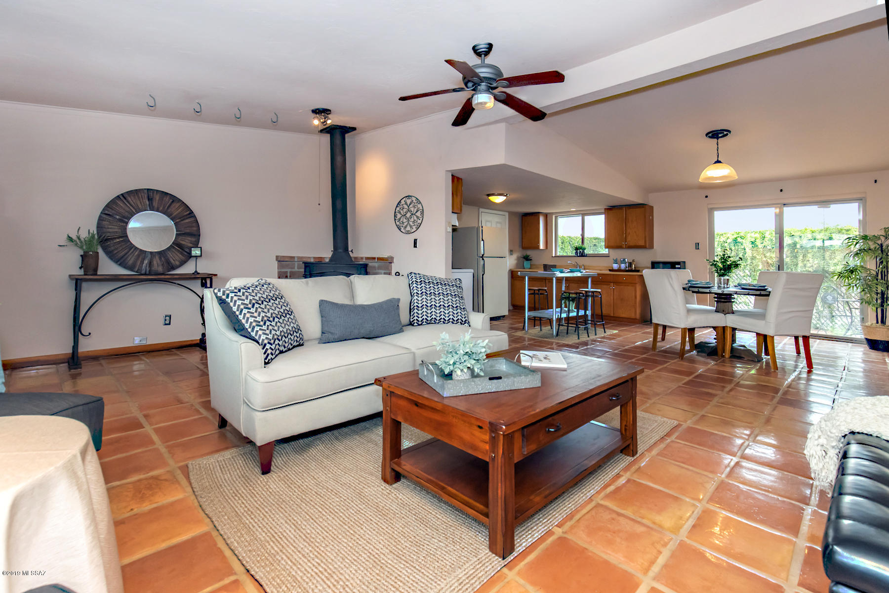 2121 North Country Club Road, Unit 9 Tucson, AZ 85716 - Photo 4 of 21 Gallery Image 4