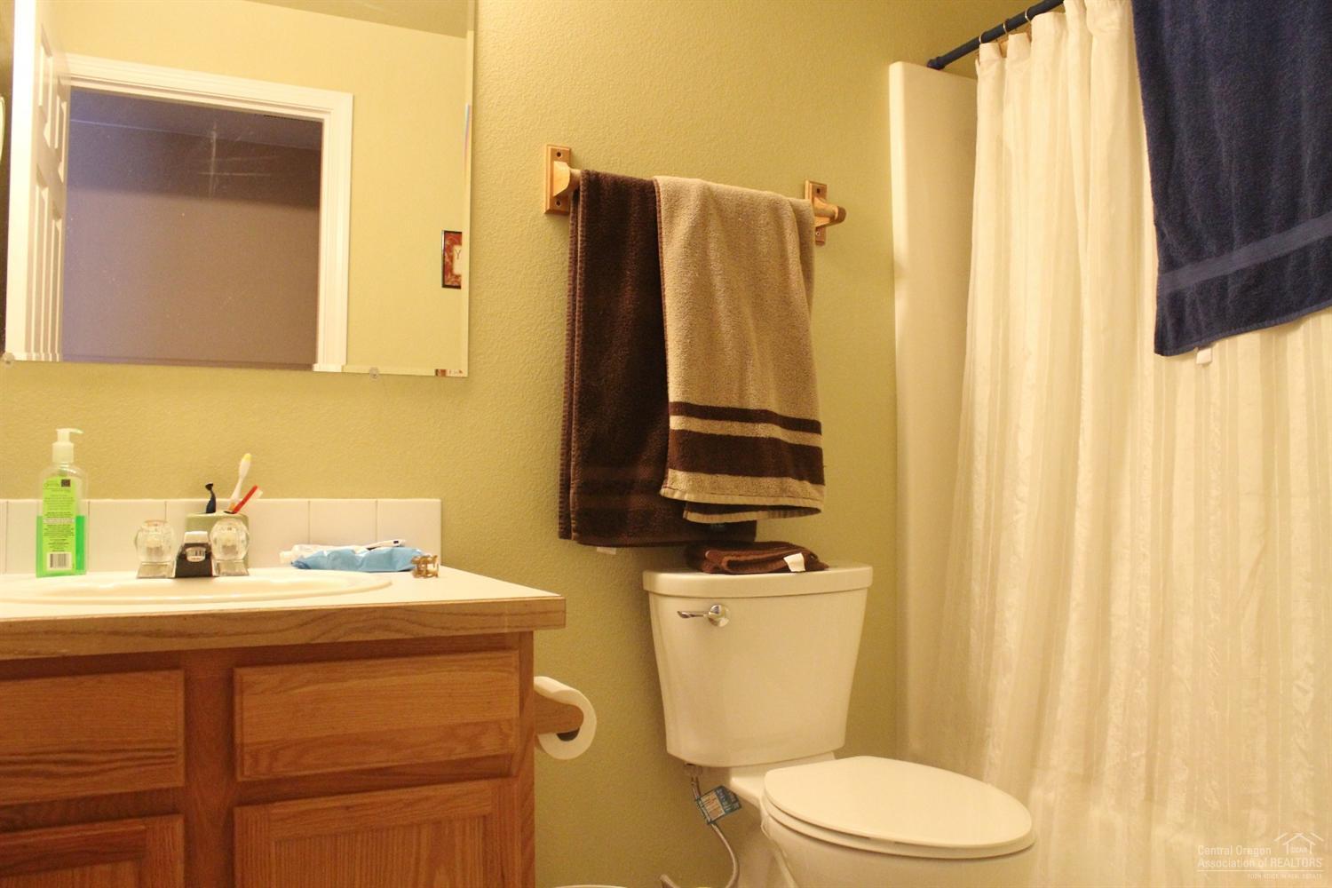1773 Southeast Riviera Drive Bend, OR 97702 - Photo 12 of 19 Additional Photo