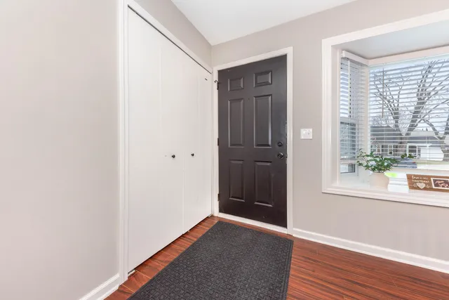 $315,000 | 237 Winchester Street, South Lyon, MI 48178