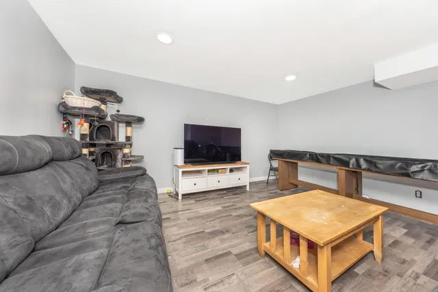 $315,000 | 237 Winchester Street, South Lyon, MI 48178