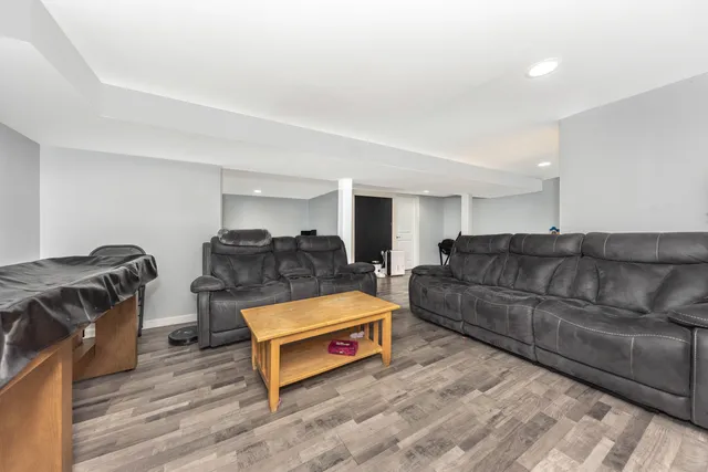 $315,000 | 237 Winchester Street, South Lyon, MI 48178