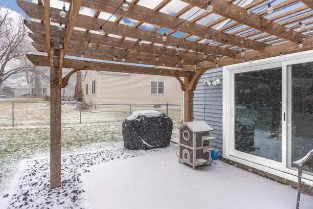 $315,000 | 237 Winchester Street, South Lyon, MI 48178