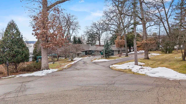 $2,390,000 | N5667 Lac Verde Circle, Green Lake, WI 54941