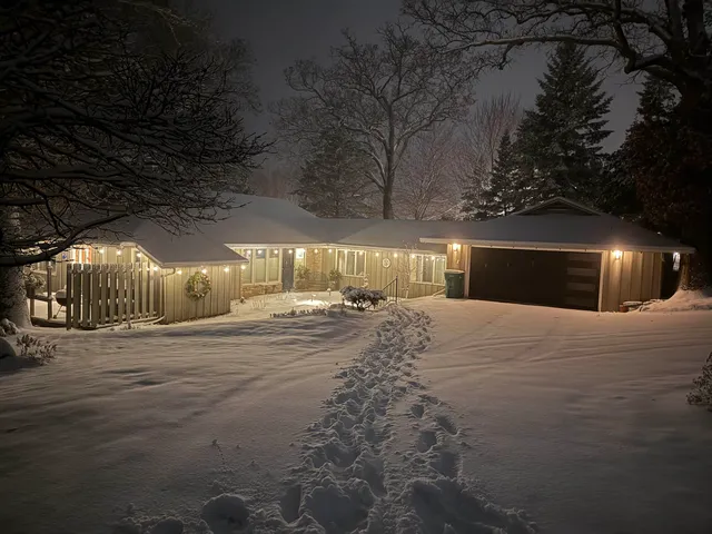 $2,390,000 | N5667 Lac Verde Circle, Green Lake, WI 54941