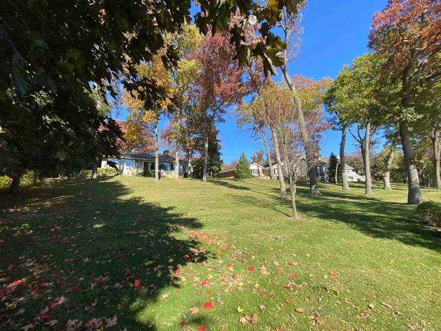 $2,390,000 | N5667 Lac Verde Circle, Green Lake, WI 54941