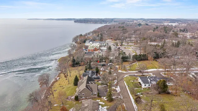 $2,390,000 | N5667 Lac Verde Circle, Green Lake, WI 54941