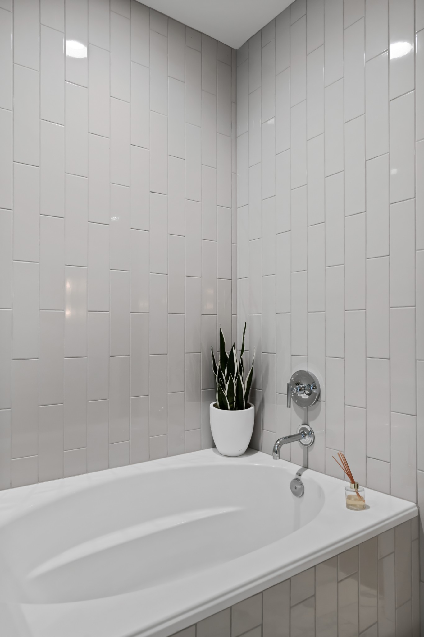 20 Rutledge Street, Unit 707 Nashville, TN 37210 - Photo 15 of 51 a bathroom with a sink and a bathtub