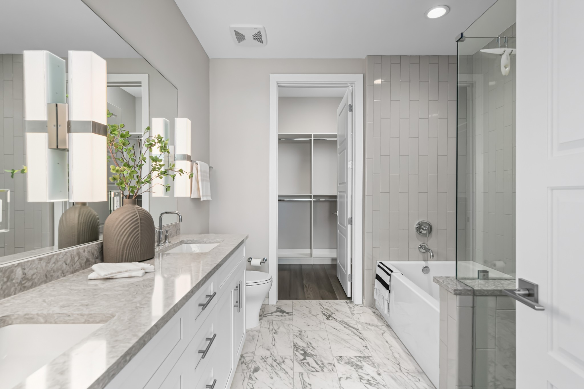 20 Rutledge Street, Unit 707 Nashville, TN 37210 - Photo 21 of 51 a spacious bathroom with a granite countertop sink and a bathtub