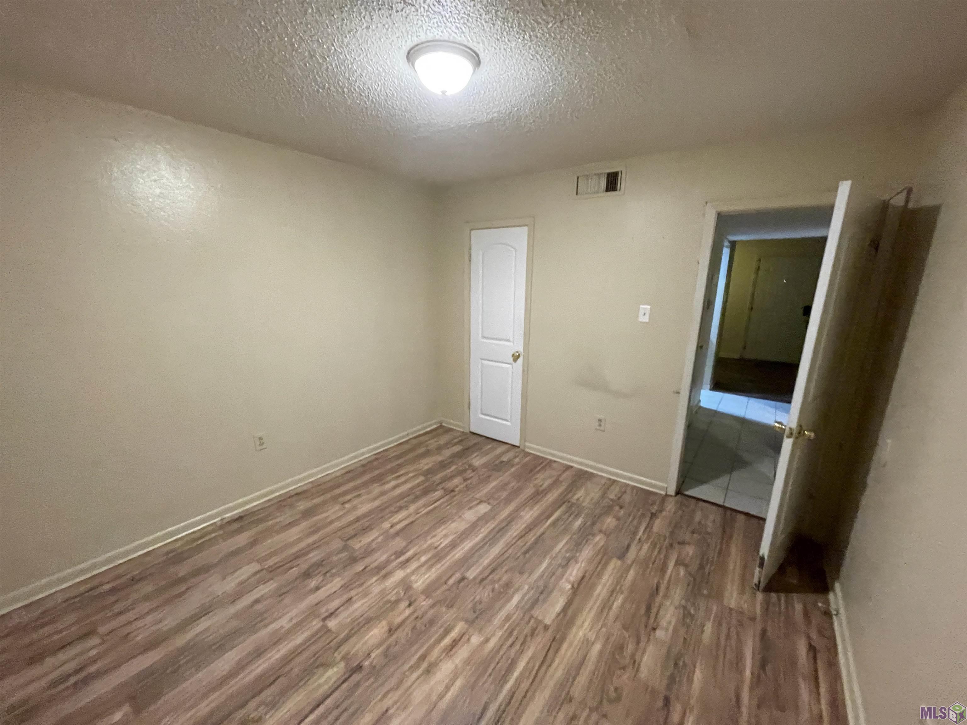 4554 Y A Tittle Avenue Baton Rouge, LA 70820 - Photo 34 of 37