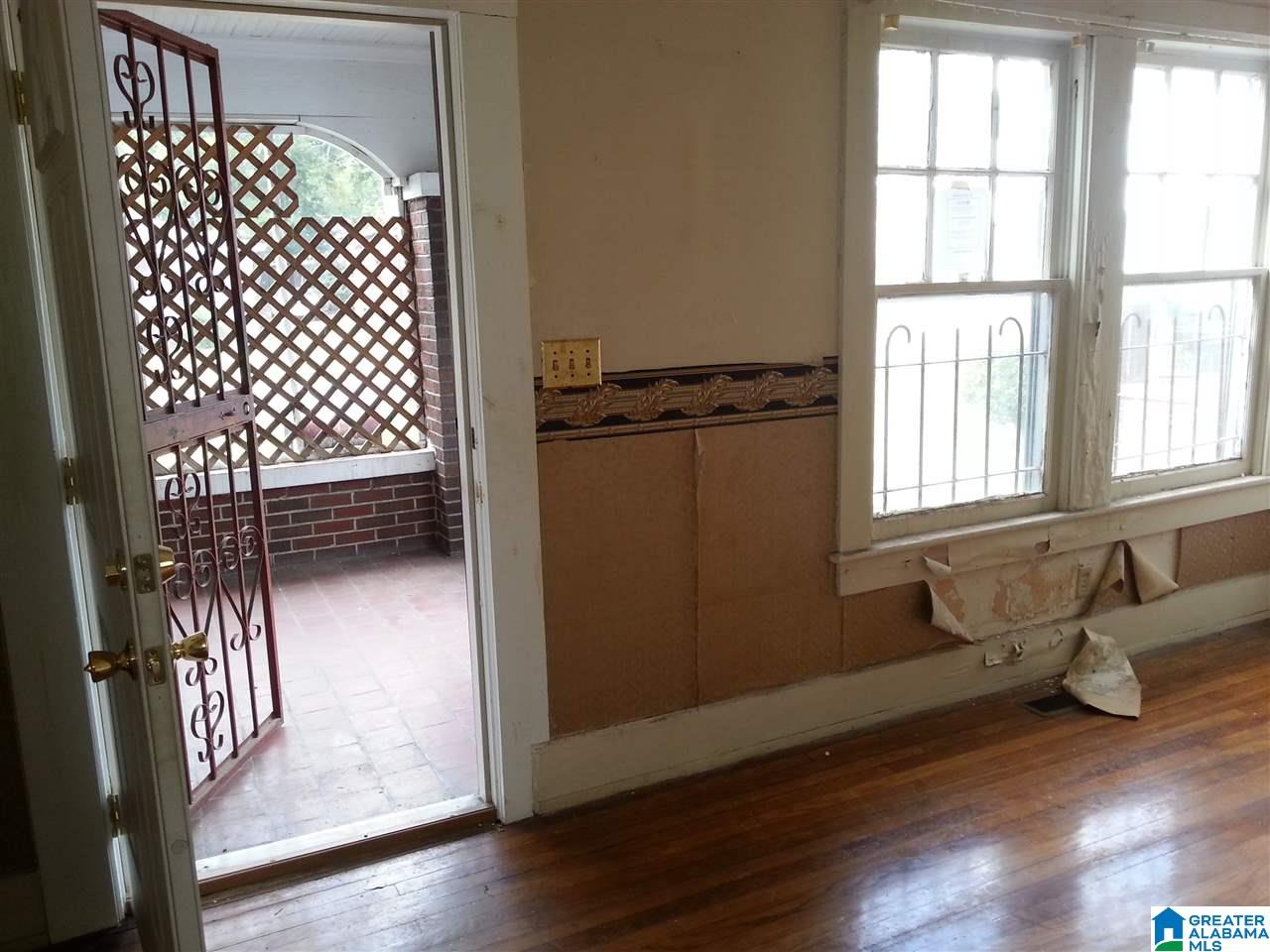 1353 18th Street Southwest Birmingham, AL 35211 - Photo 4 of 12
