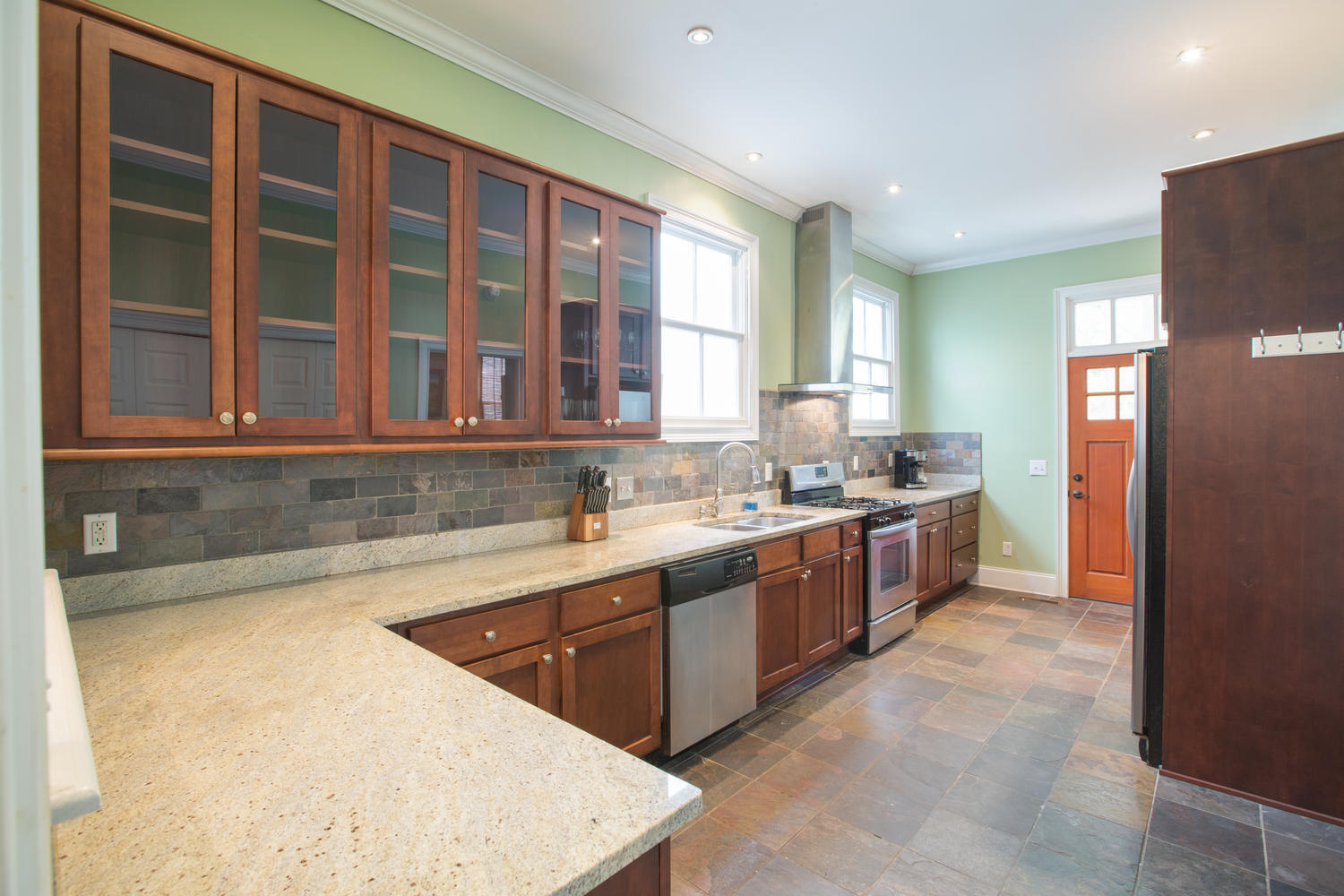 706 Rutledge Avenue Charleston, SC 29403 - Photo 12 of 43 706A Rutledge Ave Charleston-large-012-0