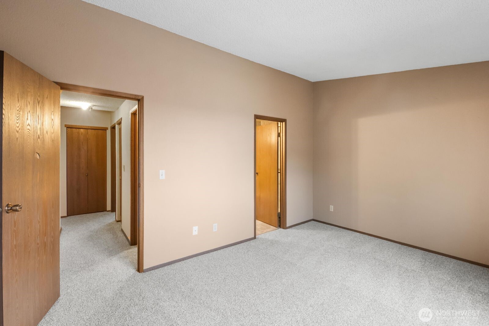 323 Southwest 112th Street, Unit 102 Seattle, WA 98146 - Photo 16 of 32
