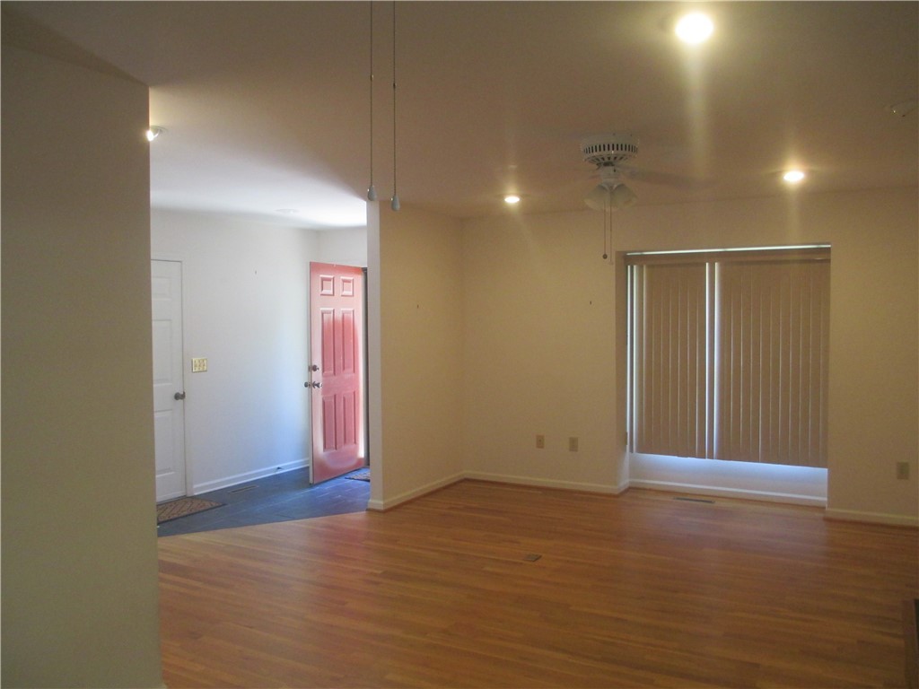 507 Sullivans Way Seneca, SC 29672 - Photo 4 of 19 Gallery Image 4