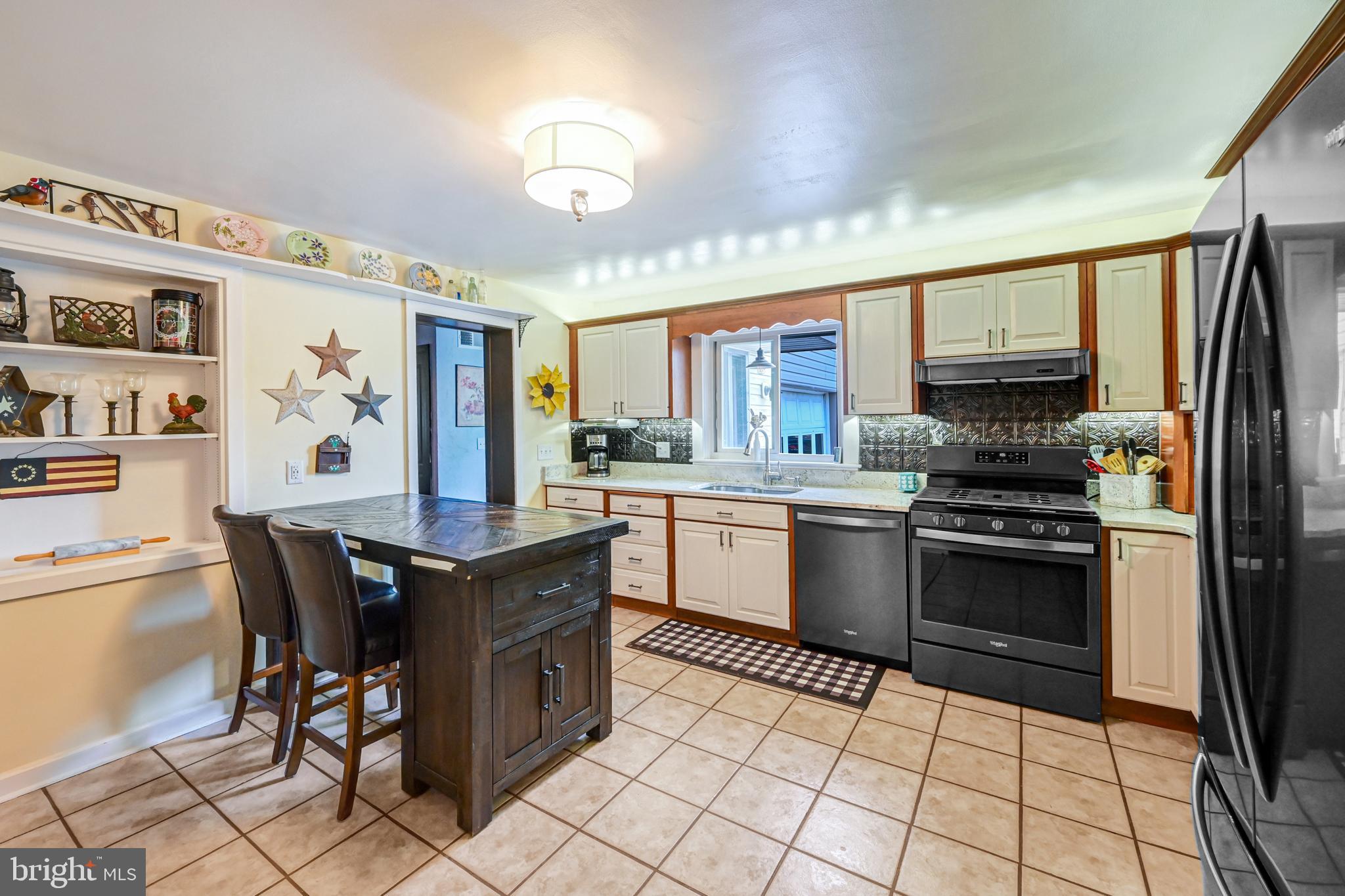 1168 Roth Church Rd Spring Grove Pa Spring Grove, PA 17362 - Photo 6 of 42