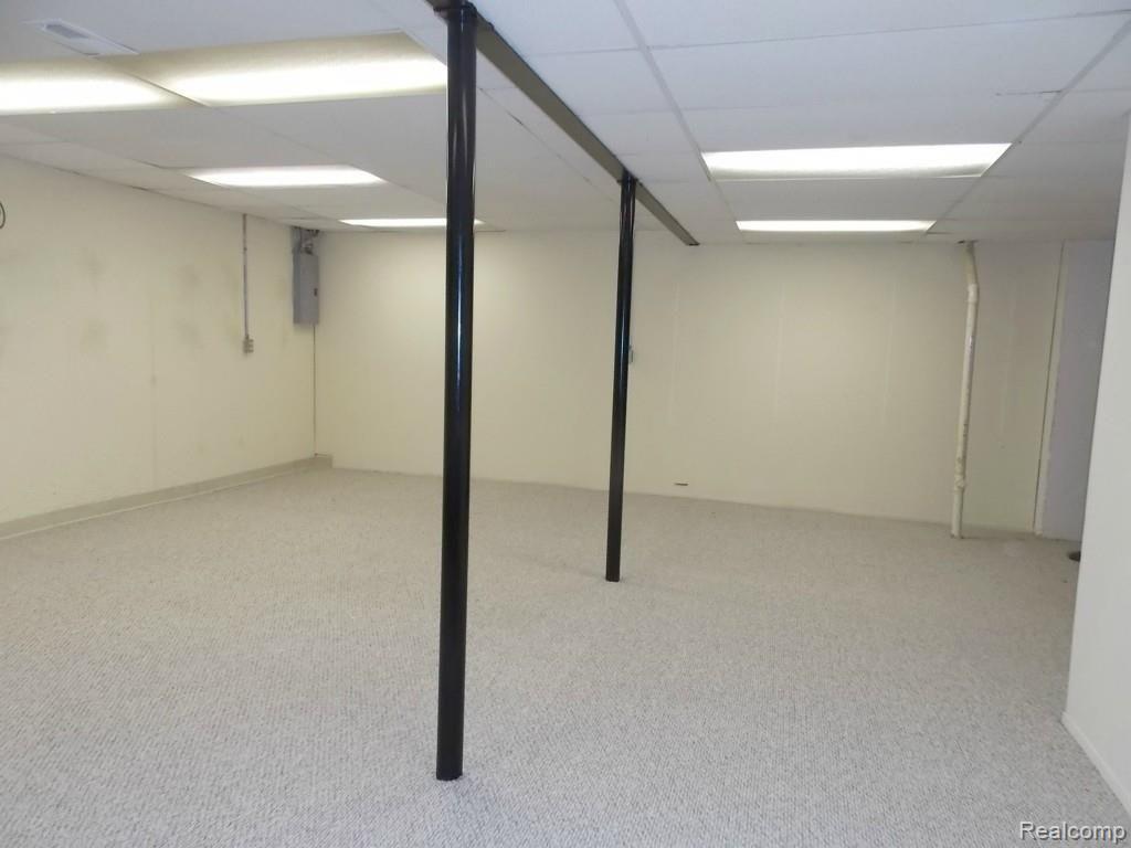 556 Harrow Court, Unit 47 Rochester, MI 48307 - Photo 24 of 28 Finished Basement