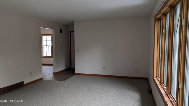 $1,500 | 821 Salina Street, Schenectady, NY 12308