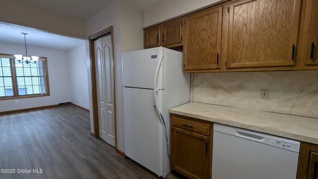 $1,500 | 821 Salina Street, Schenectady, NY 12308