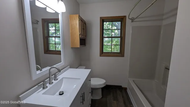 $1,500 | 821 Salina Street, Schenectady, NY 12308