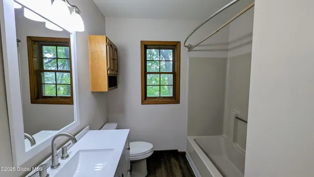 $1,500 | 821 Salina Street, Schenectady, NY 12308