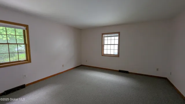 $1,500 | 821 Salina Street, Schenectady, NY 12308