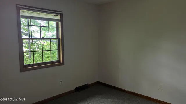 $1,500 | 821 Salina Street, Schenectady, NY 12308