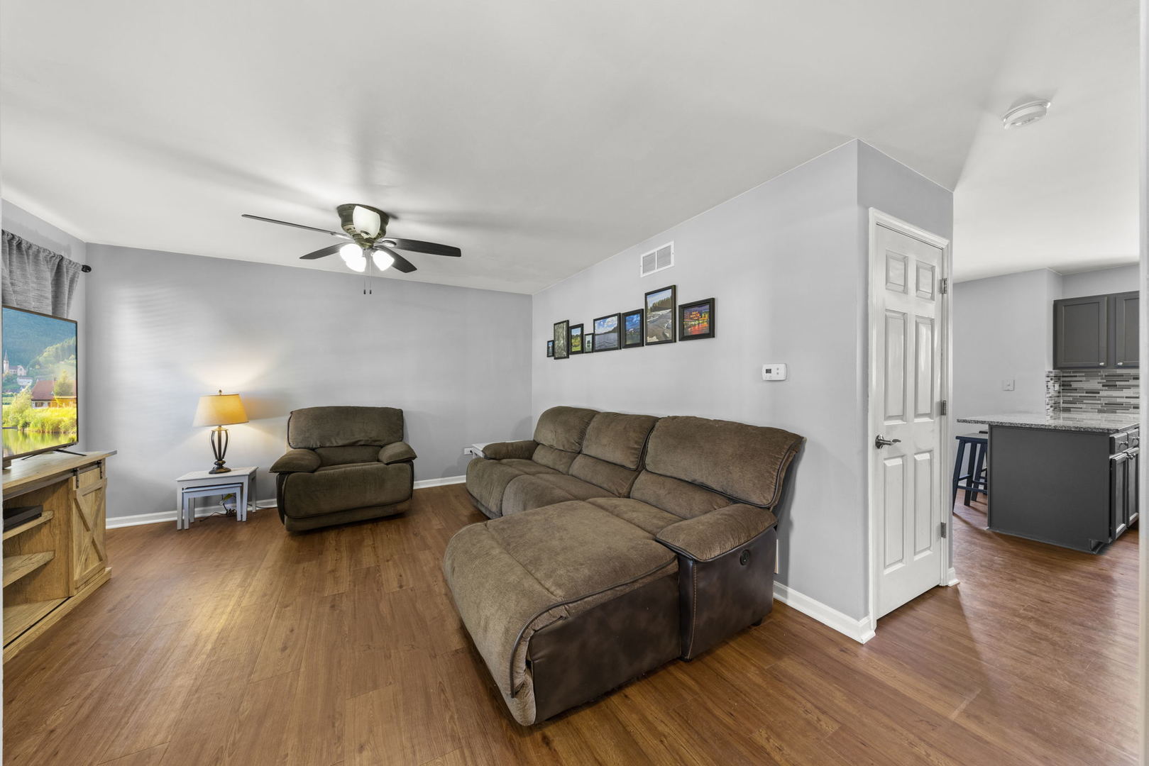 1009 Addleman Street Joliet, IL 60431 - Photo 2 of 38