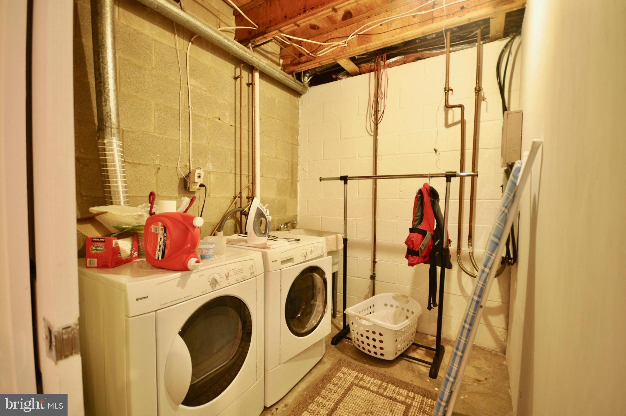 2822 Elliott Street Baltimore, MD 21224 - Photo 27 of 30 Laundry Room