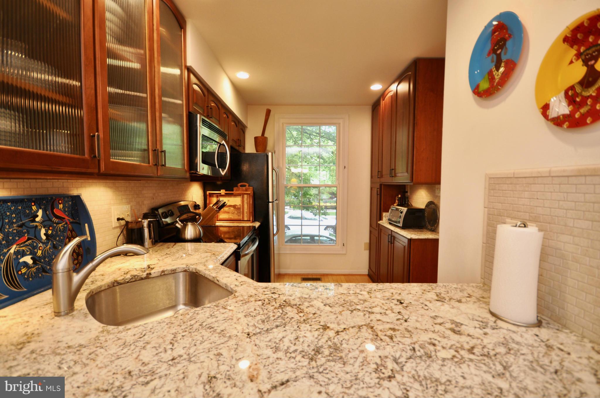 2822 Elliott Street Baltimore, MD 21224 - Photo 6 of 30 Solid Granite Counters