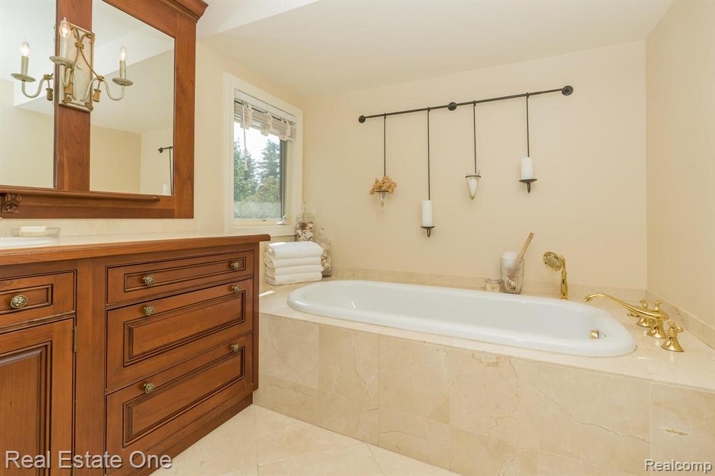 2497 Kimberly Fair Street Rochester, MI 48309 - Photo 28 of 46