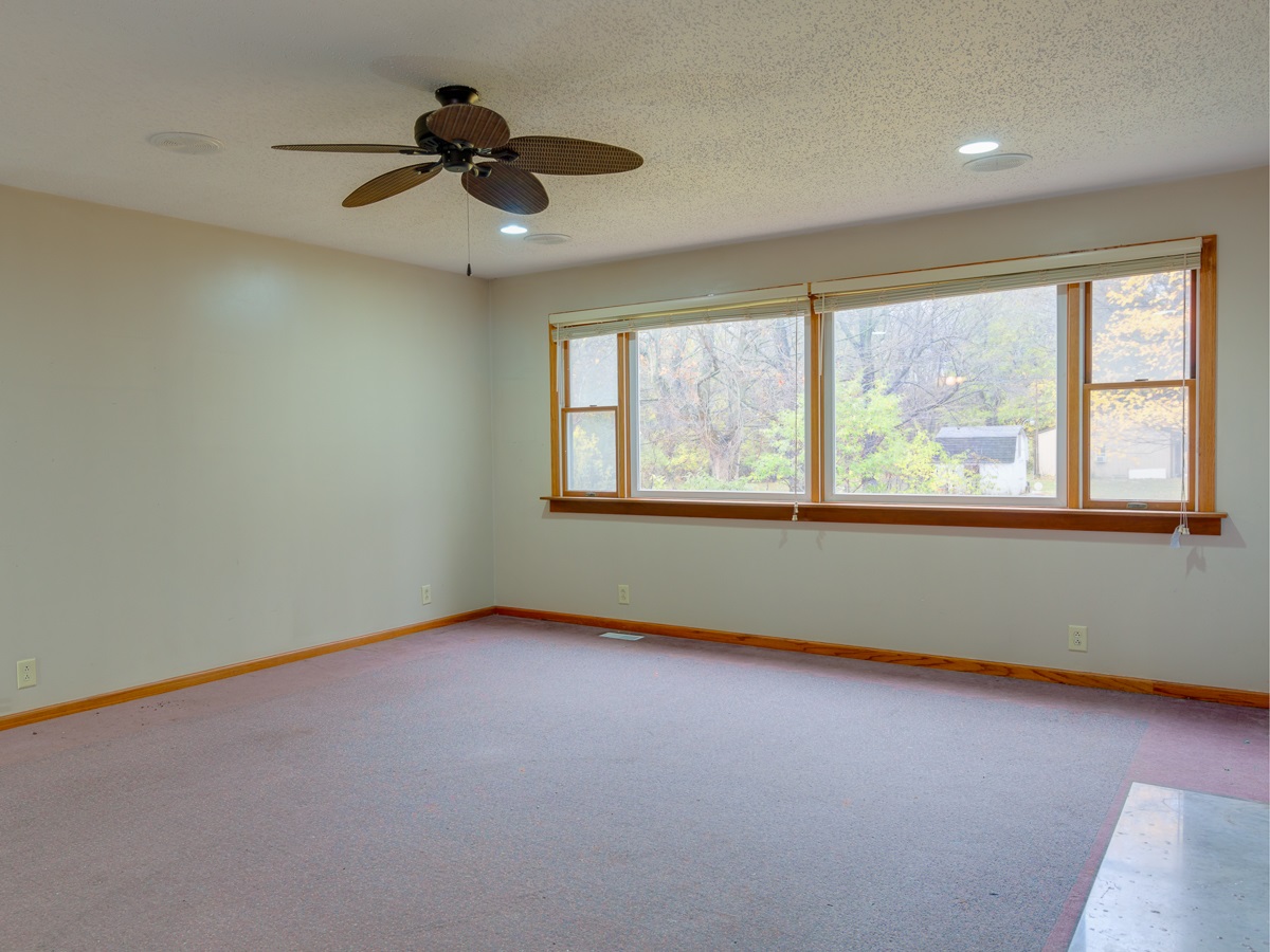 55624 Country Club Road South Bend, IN 46619 - Photo 12 of 35 Gallery Image 12