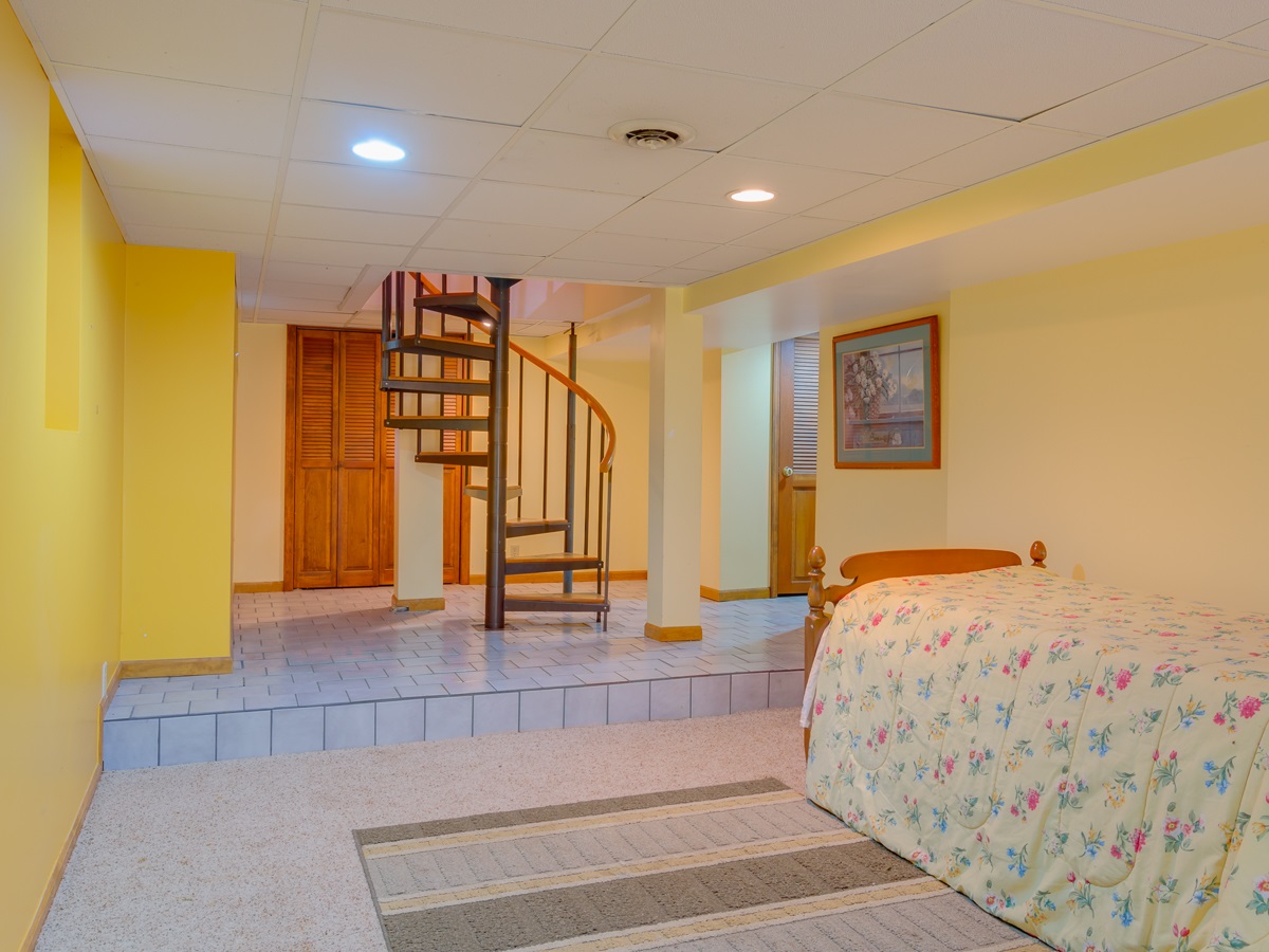 55624 Country Club Road South Bend, IN 46619 - Photo 26 of 35 Gallery Image 26