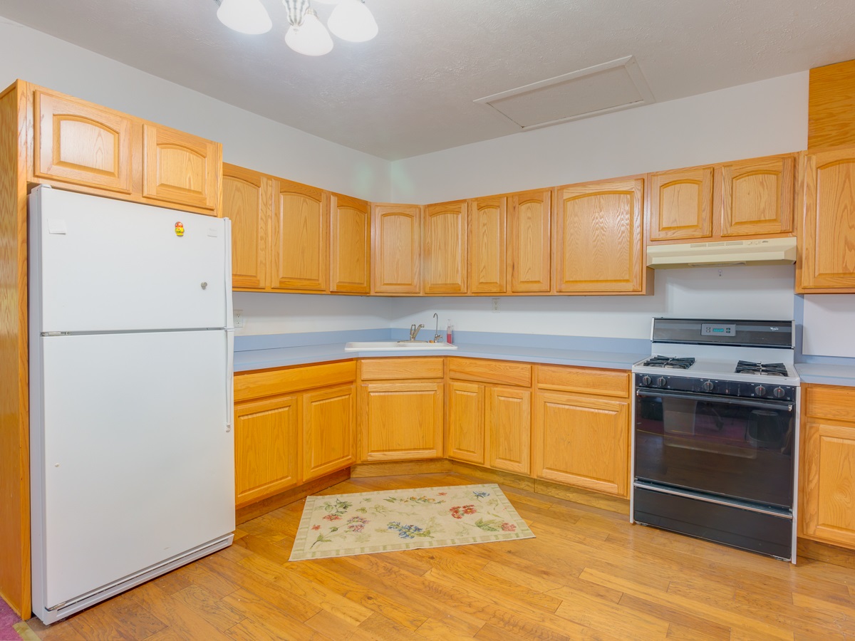 55624 Country Club Road South Bend, IN 46619 - Photo 4 of 35 Gallery Image 4