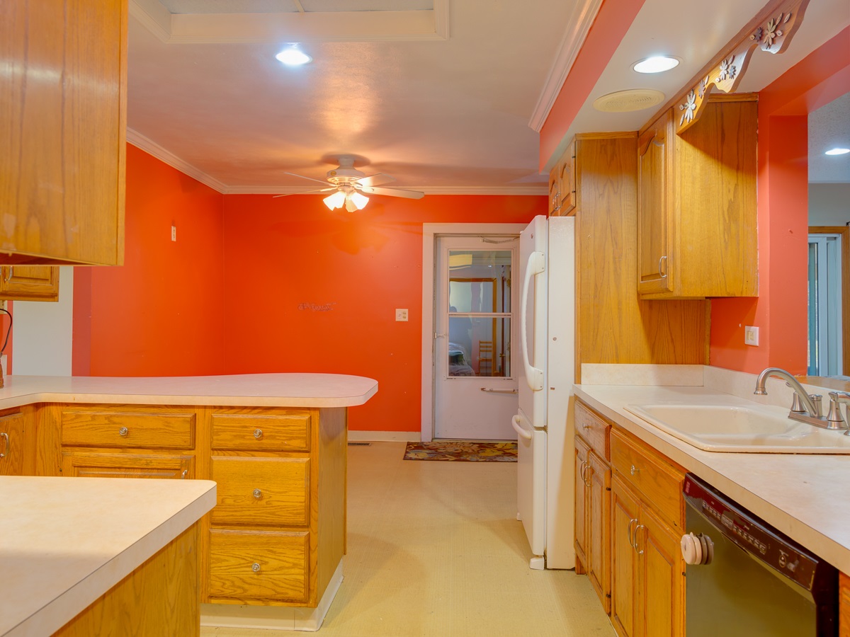 55624 Country Club Road South Bend, IN 46619 - Photo 10 of 35 Gallery Image 10