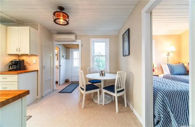 $3,100 | 99 Great Harbor Road, Guilford, CT 06437