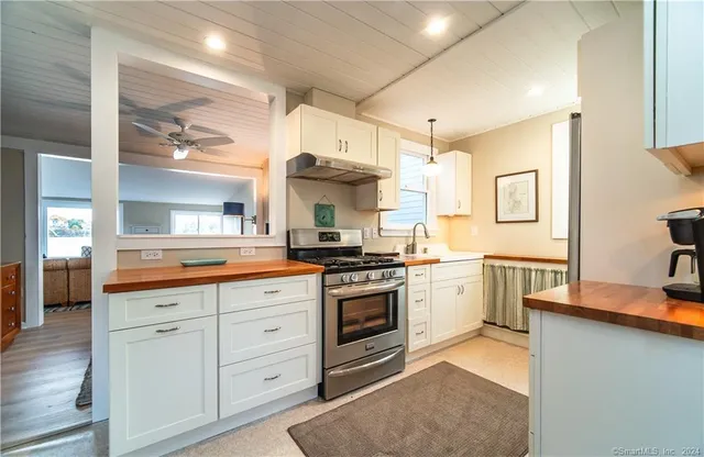 $3,100 | 99 Great Harbor Road, Guilford, CT 06437