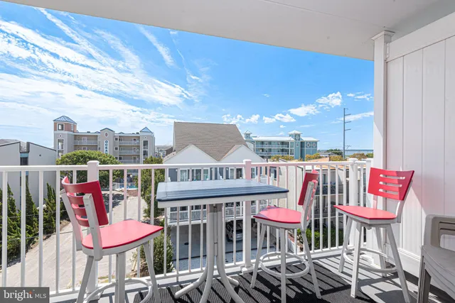 $299,999 | 2 80th Street, Unit 402, Ocean City, MD 21842
