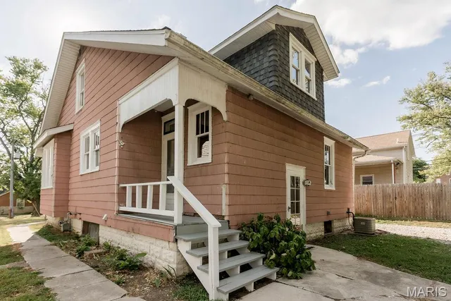 $159,900 | 505 Union Avenue, Belleville, IL 62220
