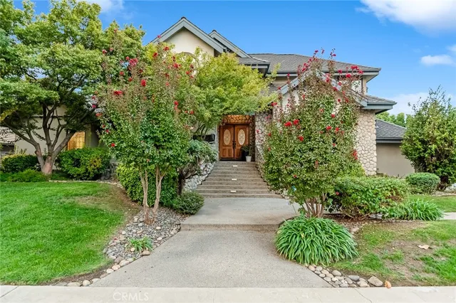 $829,000 | 3735 West Woodside Avenue, Visalia, CA 93291